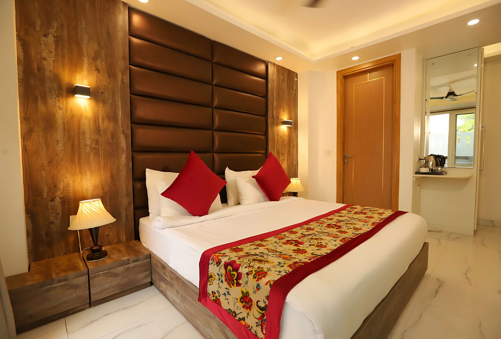 Deluxe Double Room thumbnail